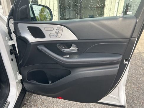 Used 2024 Mercedes-Benz GLE 450e 4MATIC image 23