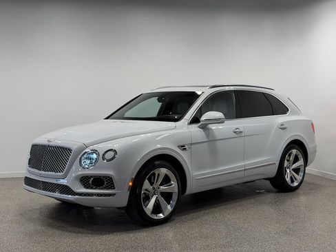 Used 2018 Bentley Bentayga Mulliner AWD/4WD image 1