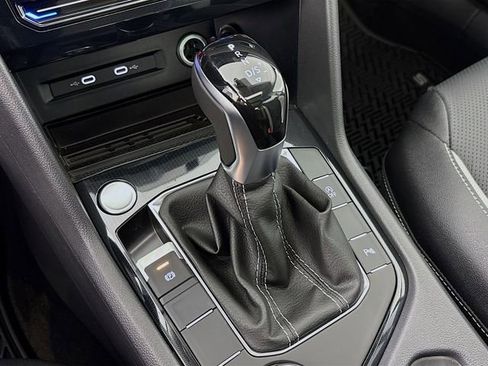 New 2026 Volkswagen Taos SEL AWD/4WD image 18