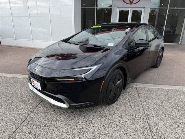 Certified 2025 Toyota Prius Plug-In Hybrid FWD image 4