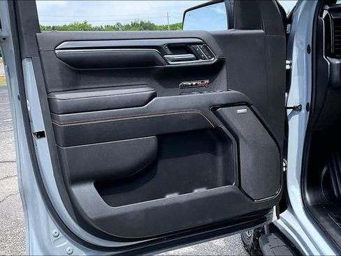 Used 2024 GMC Sierra 1500 AT4 w/ Technology Package AWD/4WD image 21