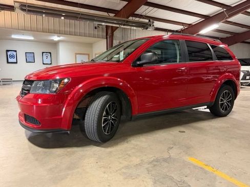 Used 2018 Dodge Journey SE w/ Popular Equipment Group FWD image 4