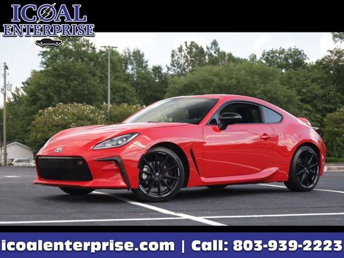 Used 2024 Toyota GR86 Premium RWD image 1