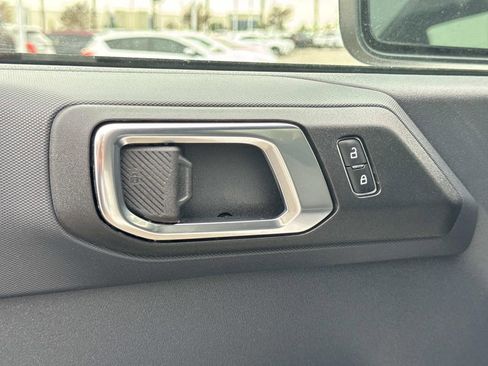Certified 2025 Ford Bronco Big Bend image 19