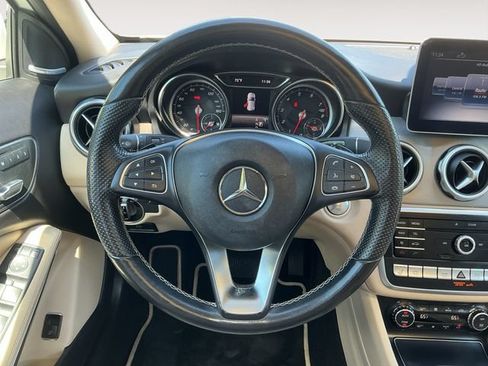 Used 2019 Mercedes-Benz GLA 250 4MATIC image 13