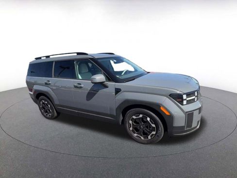 Used 2025 Hyundai Santa Fe SEL image 2