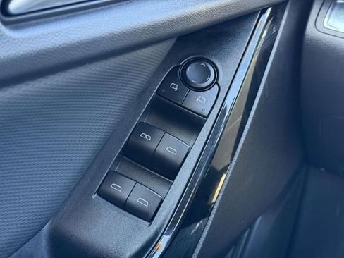 Certified 2026 Chevrolet Equinox LT w/ Convenience Package II image 28