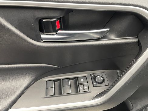 Used 2024 Toyota RAV4 XLE FWD image 10