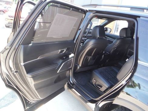 Used 2025 Kia Telluride AWD image 43