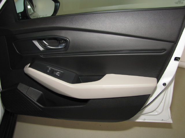 Certified 2023 Honda Accord EX image 44