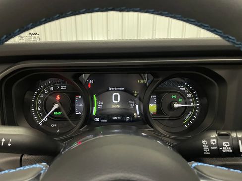 Used 2024 Jeep Wrangler High Altitude AWD/4WD image 27