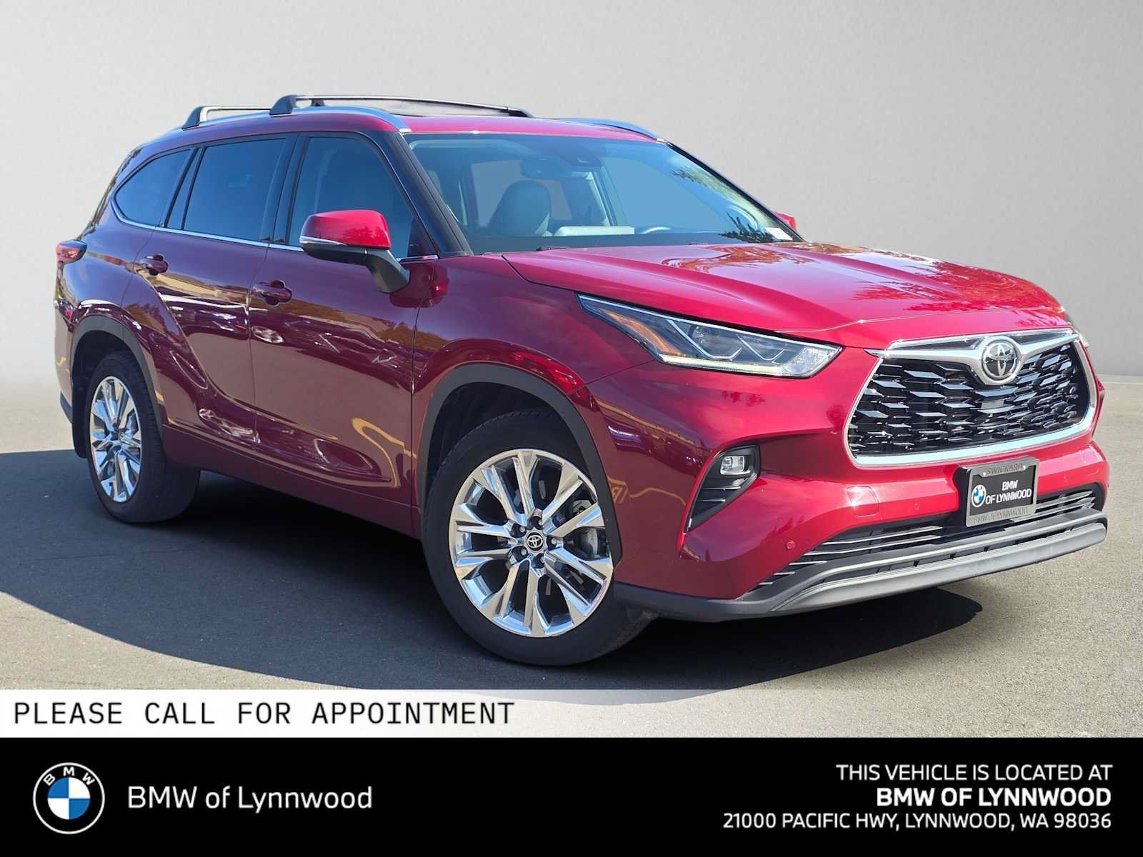 Used 2023 Toyota Highlander Limited AWD/4WD image 1