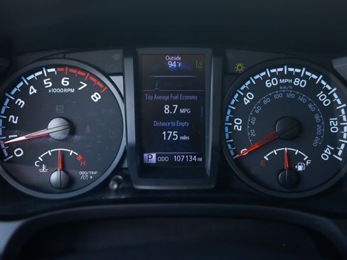 Used 2021 Toyota Tacoma SR w/ SR Convenience Package RWD image 32