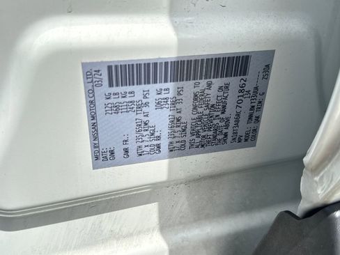 Used 2024 Nissan Rogue S AWD/4WD image 20