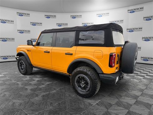 Used 2021 Ford Bronco Badlands image 3