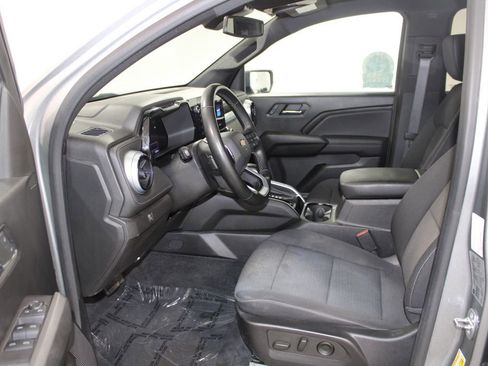 Used 2023 Chevrolet Colorado LT image 22