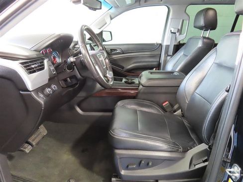 Used 2018 GMC Yukon SLE w/ Convenience Package AWD/4WD image 10