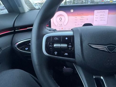 Used 2026 Genesis GV70 2.5T Select image 24