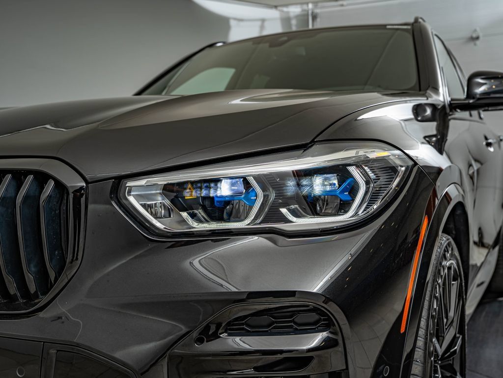 Used 2023 BMW X5 xDrive40i w/ Executive Package AWD/4WD image 13
