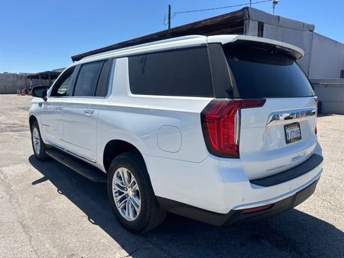 Used 2023 GMC Yukon XL SLT w/ SLT Luxury Package RWD image 7