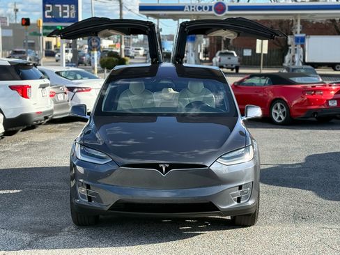 Used 2020 Tesla Model X Long Range image 17