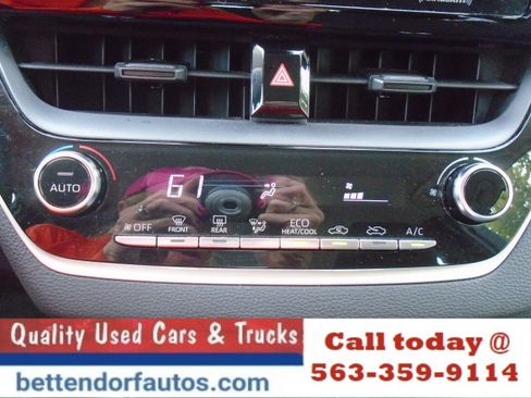 Used 2022 Toyota Corolla LE image 13