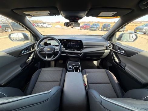 Used 2026 Chevrolet Equinox LT w/ Convenience Package II image 30