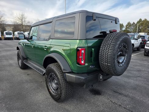 New 2025 Ford Bronco Outer Banks w/ Sasquatch Package image 3