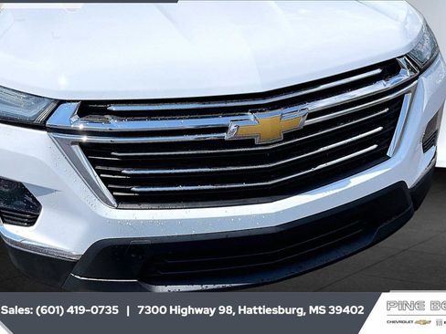 Used 2023 Chevrolet Traverse LT FWD image 22