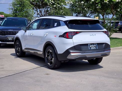 New 2026 Kia Sportage EX w/ EX Panorama Roof Package FWD image 4