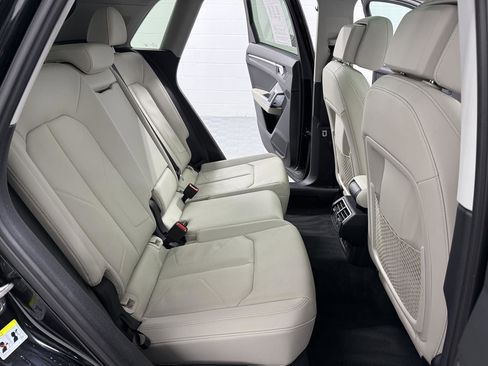 Used 2022 Audi Q3 2.0T Premium image 13