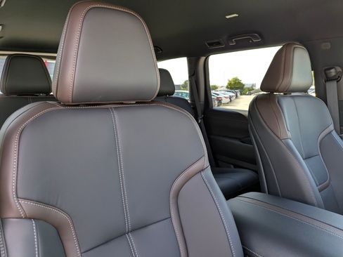 New 2026 Nissan Armada SL w/ Captain's Chari Seat Package image 22
