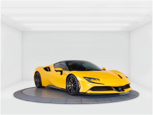 Certified 2022 Ferrari SF90 Spider image 7