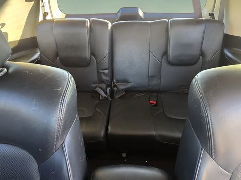 Used 2021 Nissan Armada SL w/ Captain's Chairs Package image 28