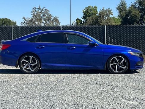 Used 2018 Honda Accord Sport image 9