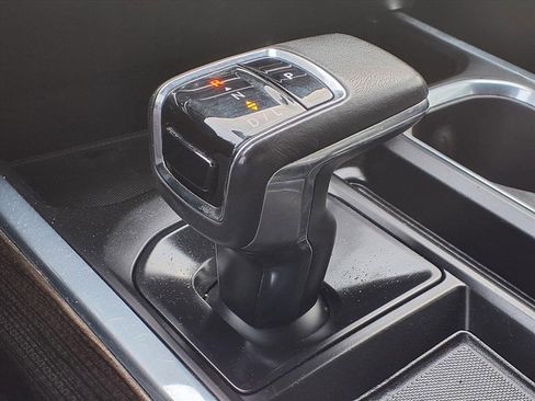 Used 2022 Chevrolet Silverado 1500 RST image 7