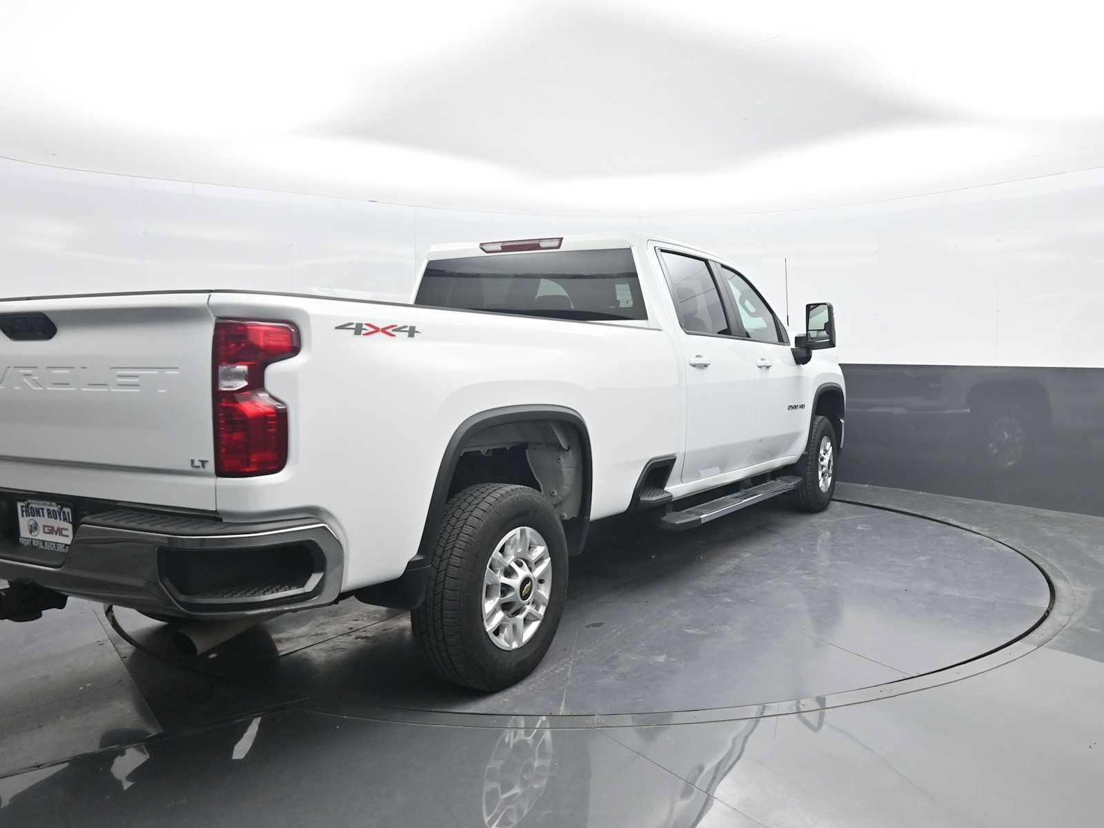 Used 2025 Chevrolet Silverado 2500 LT w/ Convenience Package AWD/4WD image 7