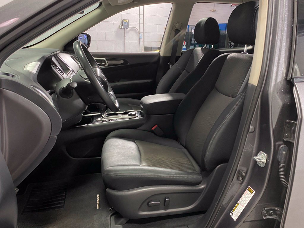 Used 2017 Nissan Pathfinder SV AWD/4WD image 17