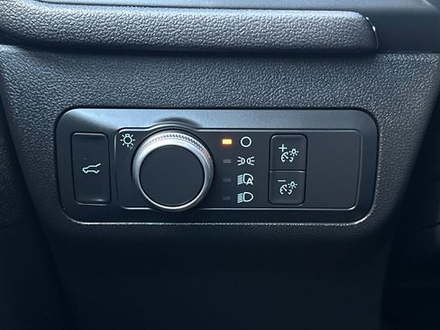 Certified 2022 Ford Escape SE w/ SE Sport Appearance Package image 27