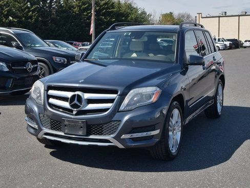 Used 2015 Mercedes-Benz GLK 350 4MATIC image 2