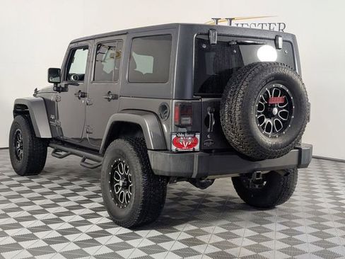 Used 2016 Jeep Wrangler Unlimited Sahara w/ Connectivity Group AWD/4WD image 5
