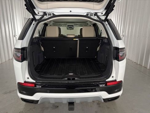 New 2025 Land Rover Discovery Sport S image 30