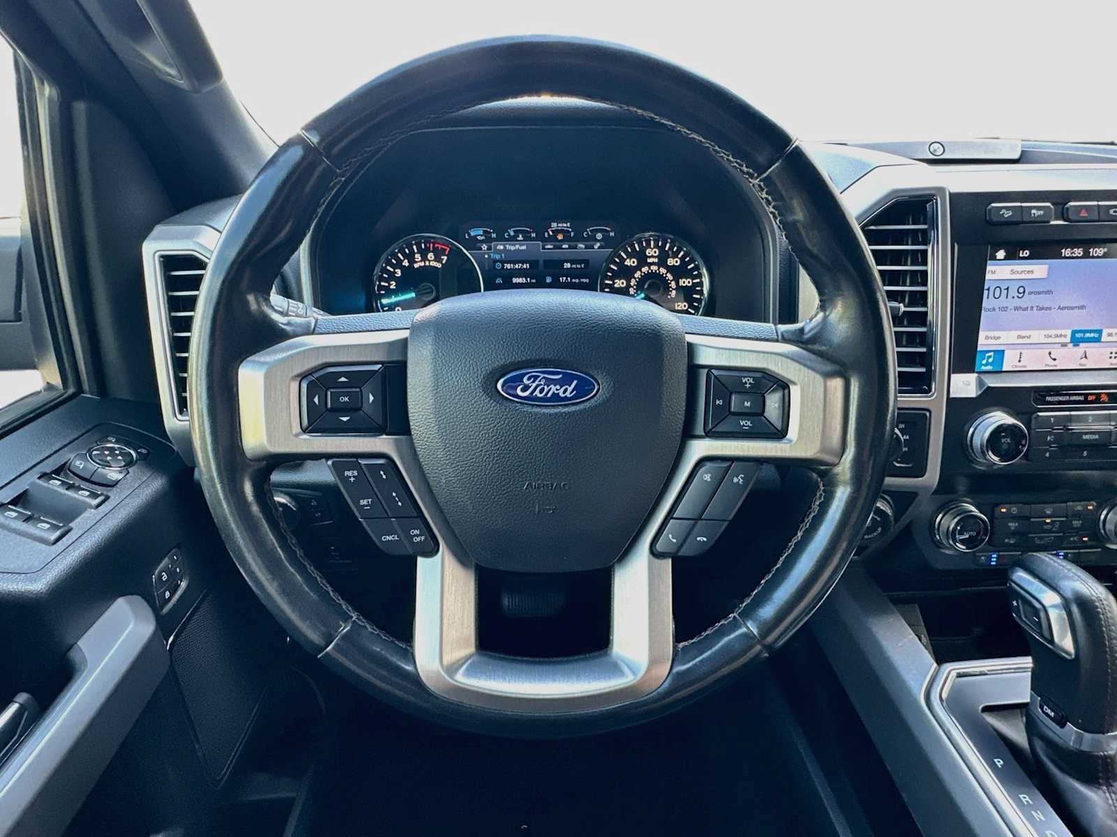 Used 2019 Ford F150 Platinum w/ Equipment Group 701A Luxury AWD/4WD image 11