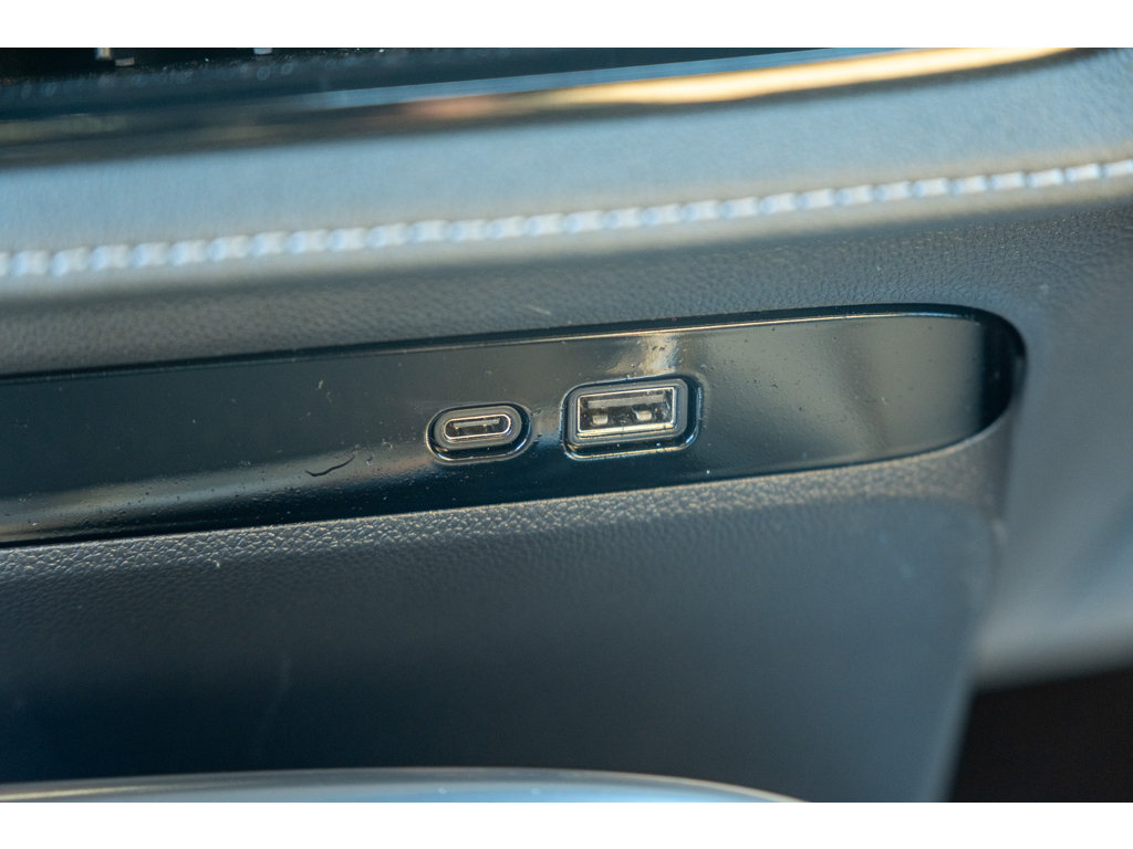 Used 2025 Buick Enclave Preferred FWD image 28