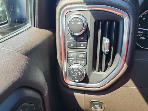 Used 2021 GMC Sierra 1500 SLT w/ SLT Premium Plus Package AWD/4WD image 27