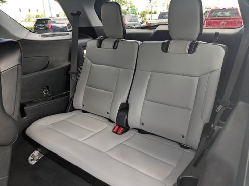 Used 2021 Ford Explorer XLT w/ Equipment Group 202A image 15