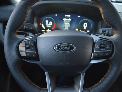 New 2026 Ford Explorer Tremor w/ Tremor Convenience Package image 7