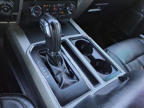 Used 2018 Ford F150 Lariat image 29