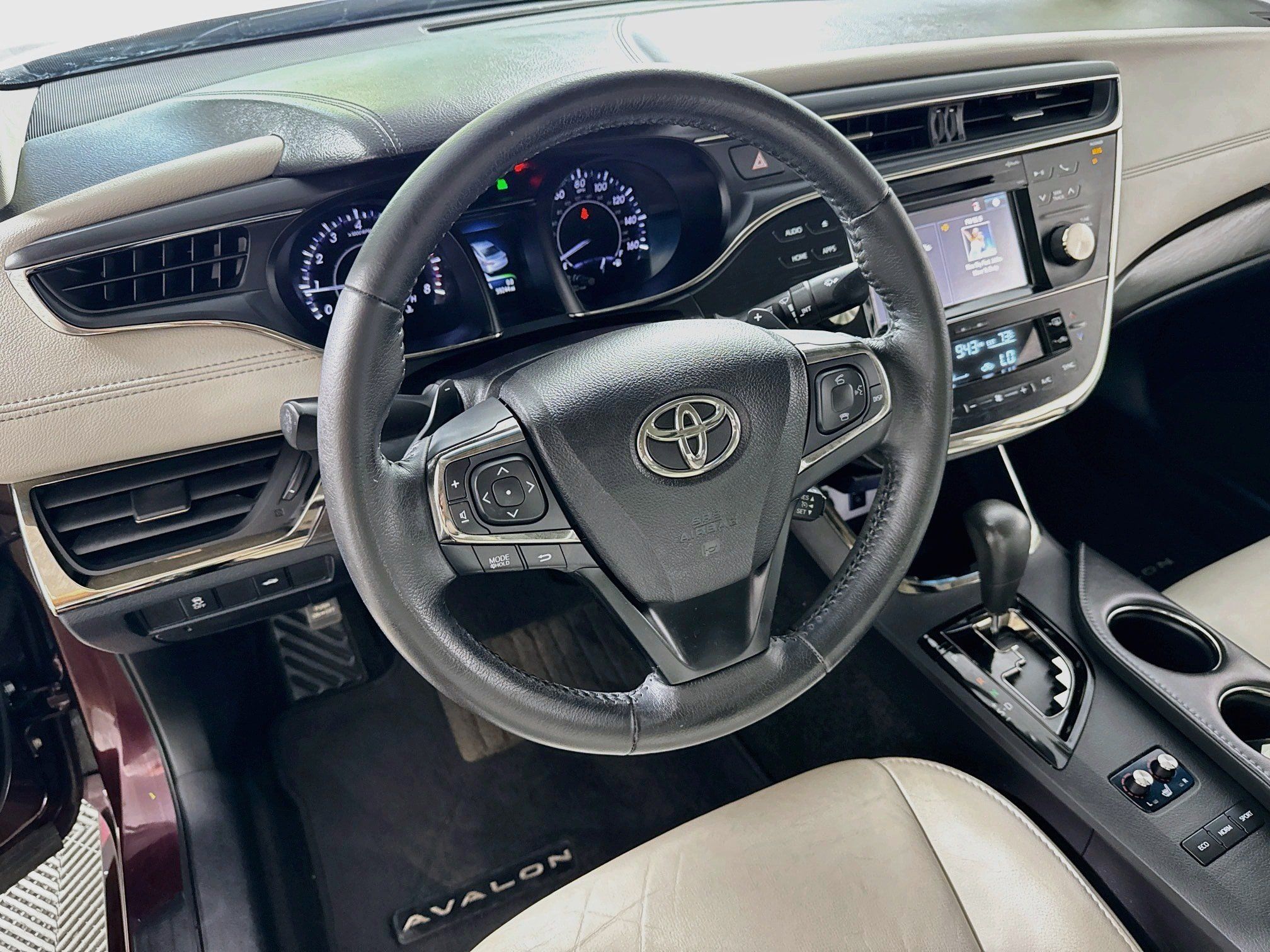 Used 2016 Toyota Avalon XLE Plus FWD image 22
