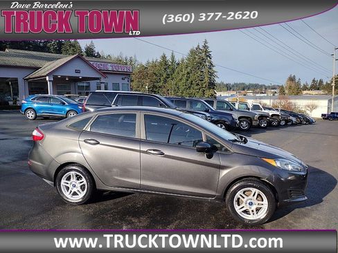 Used 2017 Ford Fiesta SE image 3